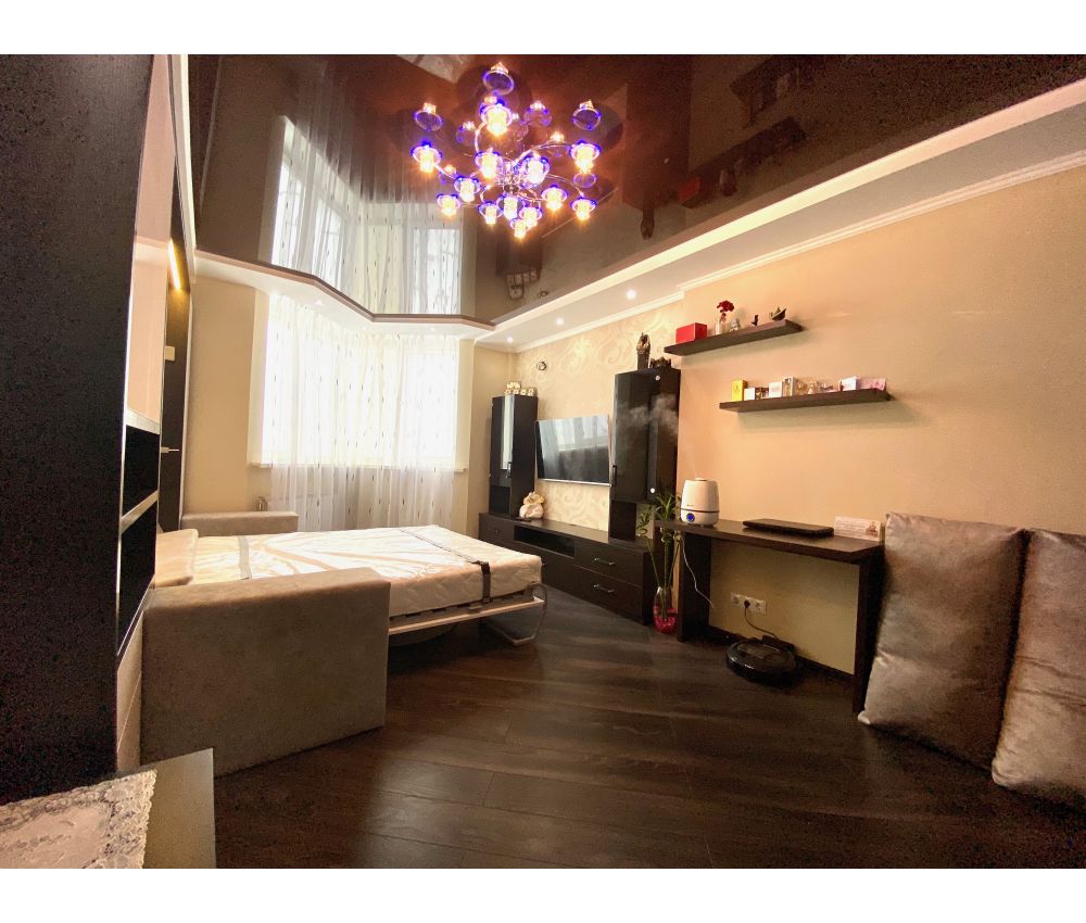 Шкаф кровать черно-белая : Малиновка, ул. Космонавтов