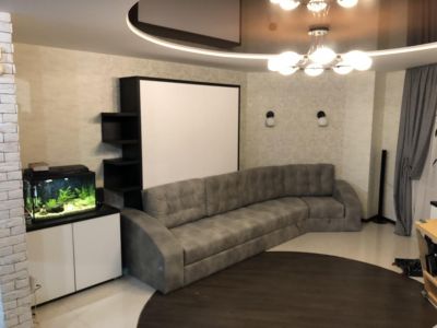 Кровать трансформер в гостиную с угловым диваном и аквариумом: ул. Чечета