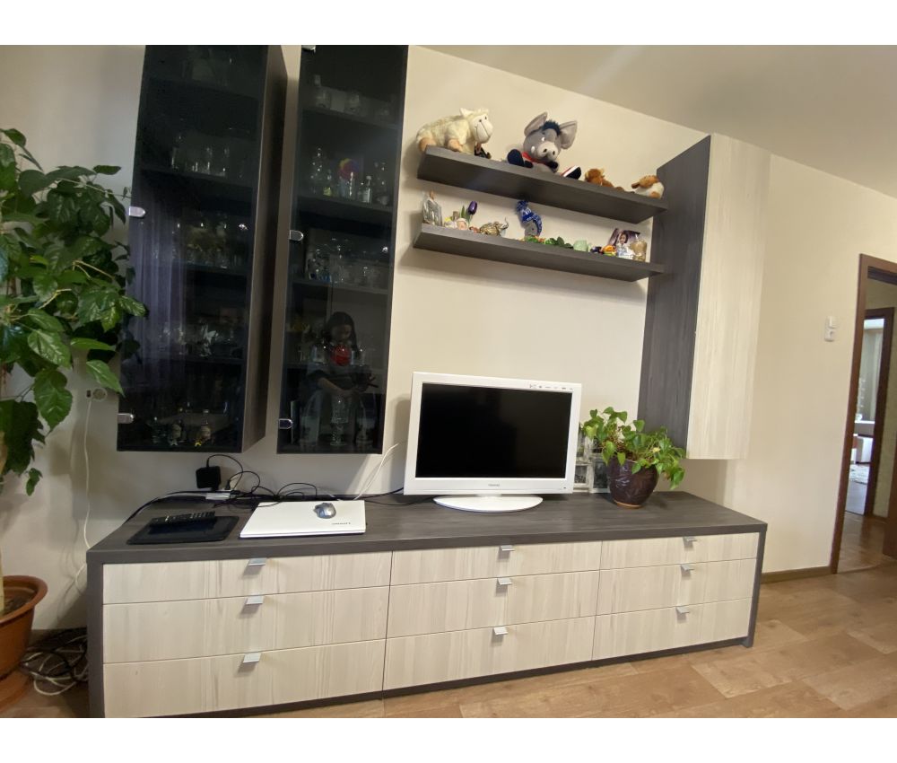 Шкаф-кровать  с угловым диваном, шкафом и стеклянными шкафчиками и комодом : ул. Курасовщина