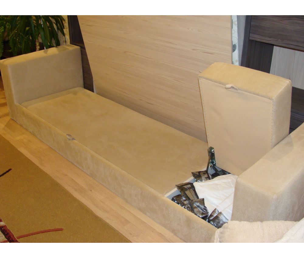 Кровать трансформер с диваном: ул. Гаруна 2017г