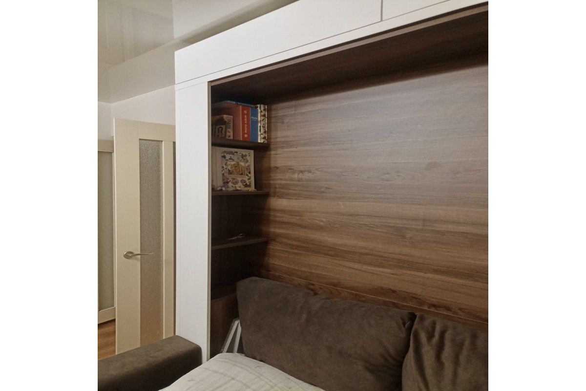 Кровать трансформер с полками внутри