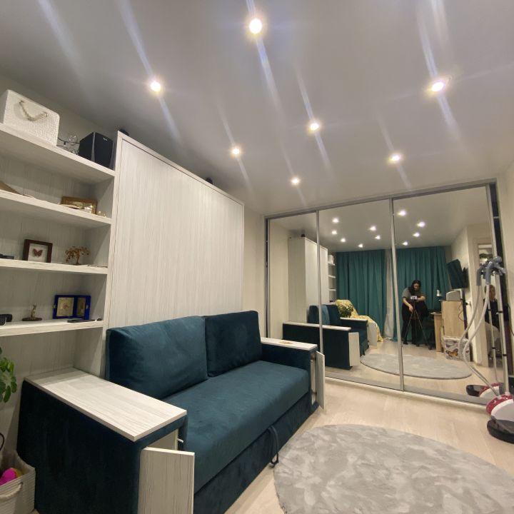 Шкаф зеркальный встроенный  "Тинлов"